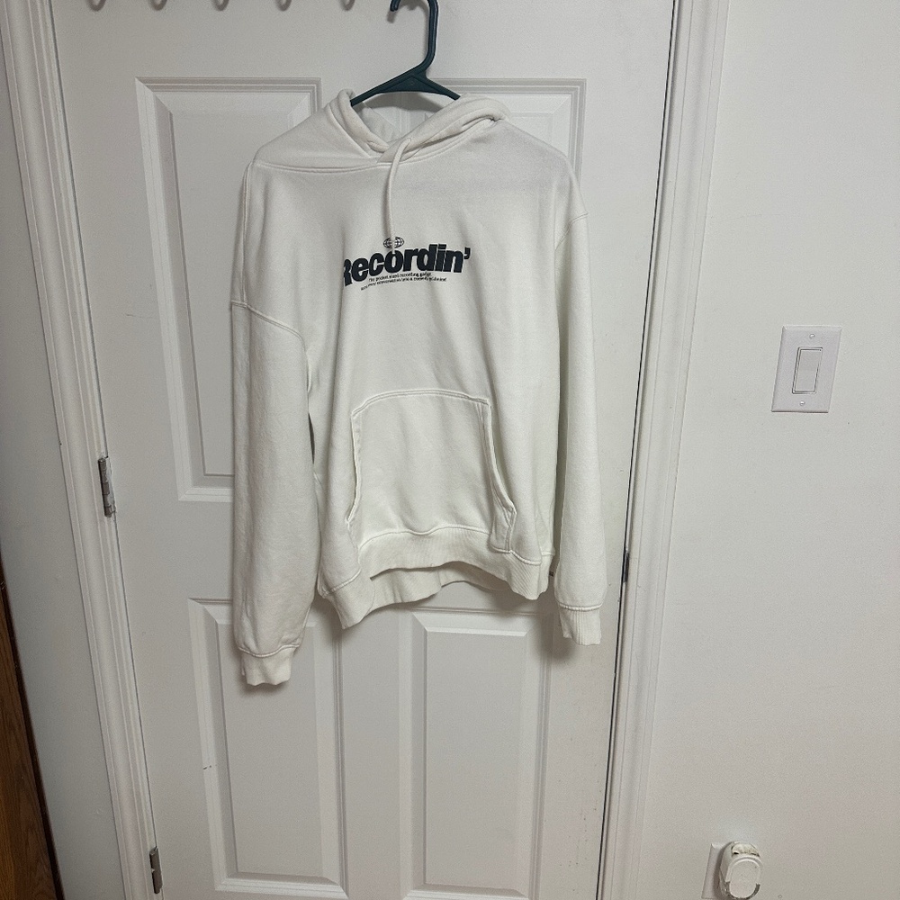 White pullover